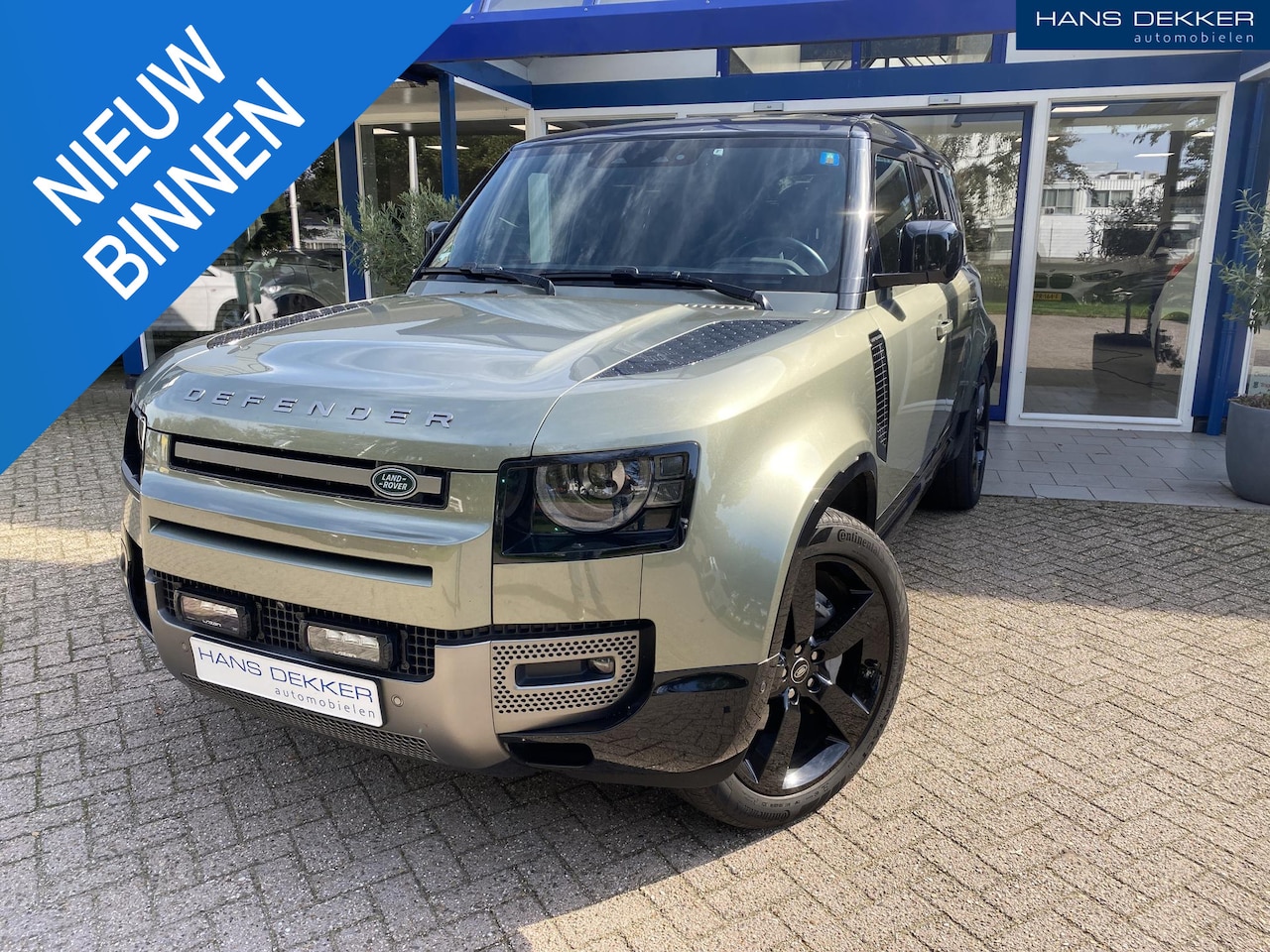 Land Rover Defender 110 - 2.0 P400e 110 X-Dynamic SE Trekhaak / Black pack / 360 graden / Dodehoek sens / Stoelverwa - AutoWereld.nl
