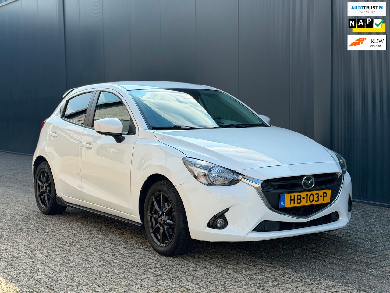 Mazda 2 - 1.5 Skyactiv-G Skylease+ Sport Navi Camera Vol! - AutoWereld.nl