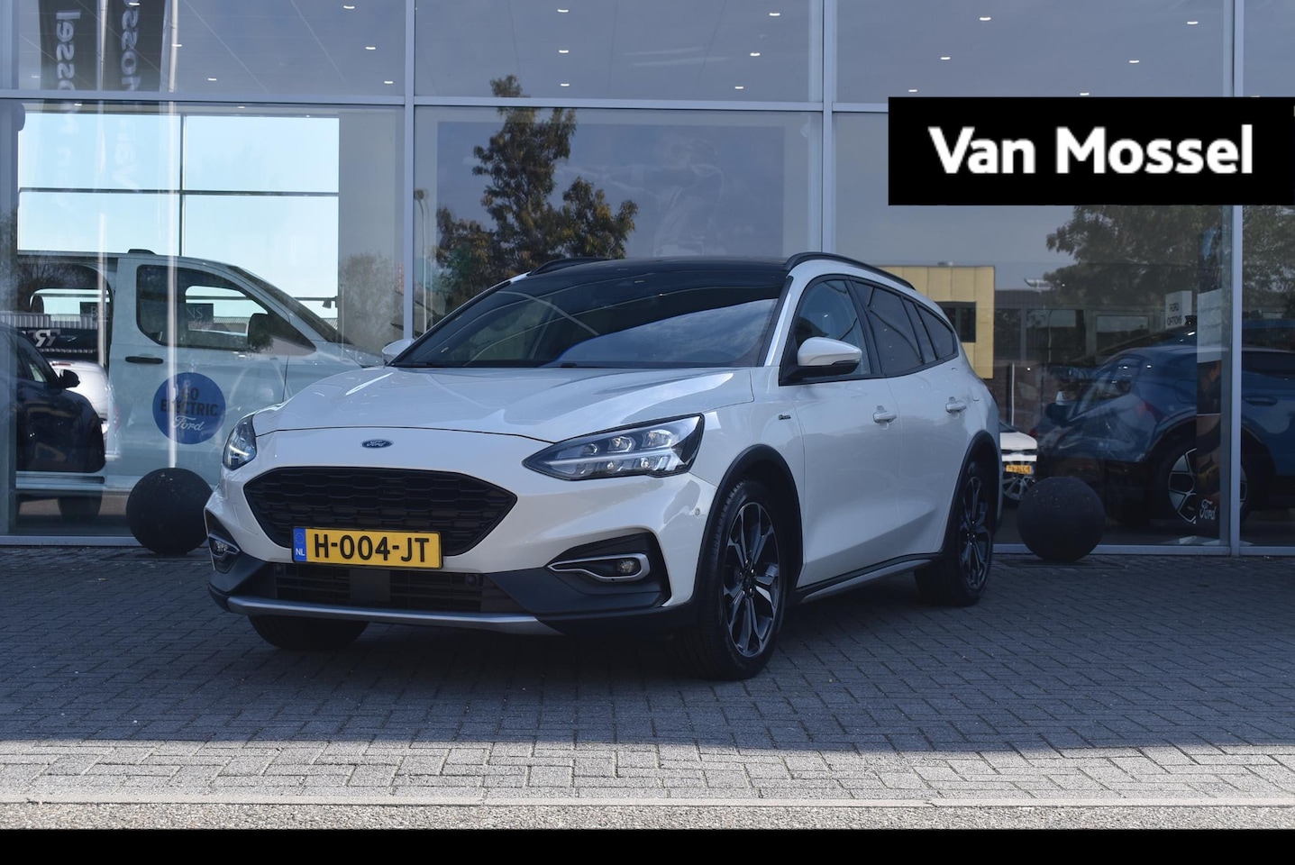 Ford Focus Wagon - 1.0 EcoBoost Active Business | Climate Control | Adaptive Cruise Control | Panoramadak | T - AutoWereld.nl