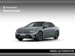 BMW i3 - 50 xDrive First Edition | M Sportpakket | Trekhaak | Panoramadak | Driving Assistant Prof.