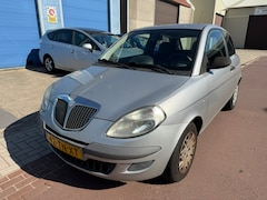 Lancia Y(psilon) - Ypsilon 1.2i met 113.926km NAP en nieuwe APK (08-2027) Leuke en zuinige auto met boekjes