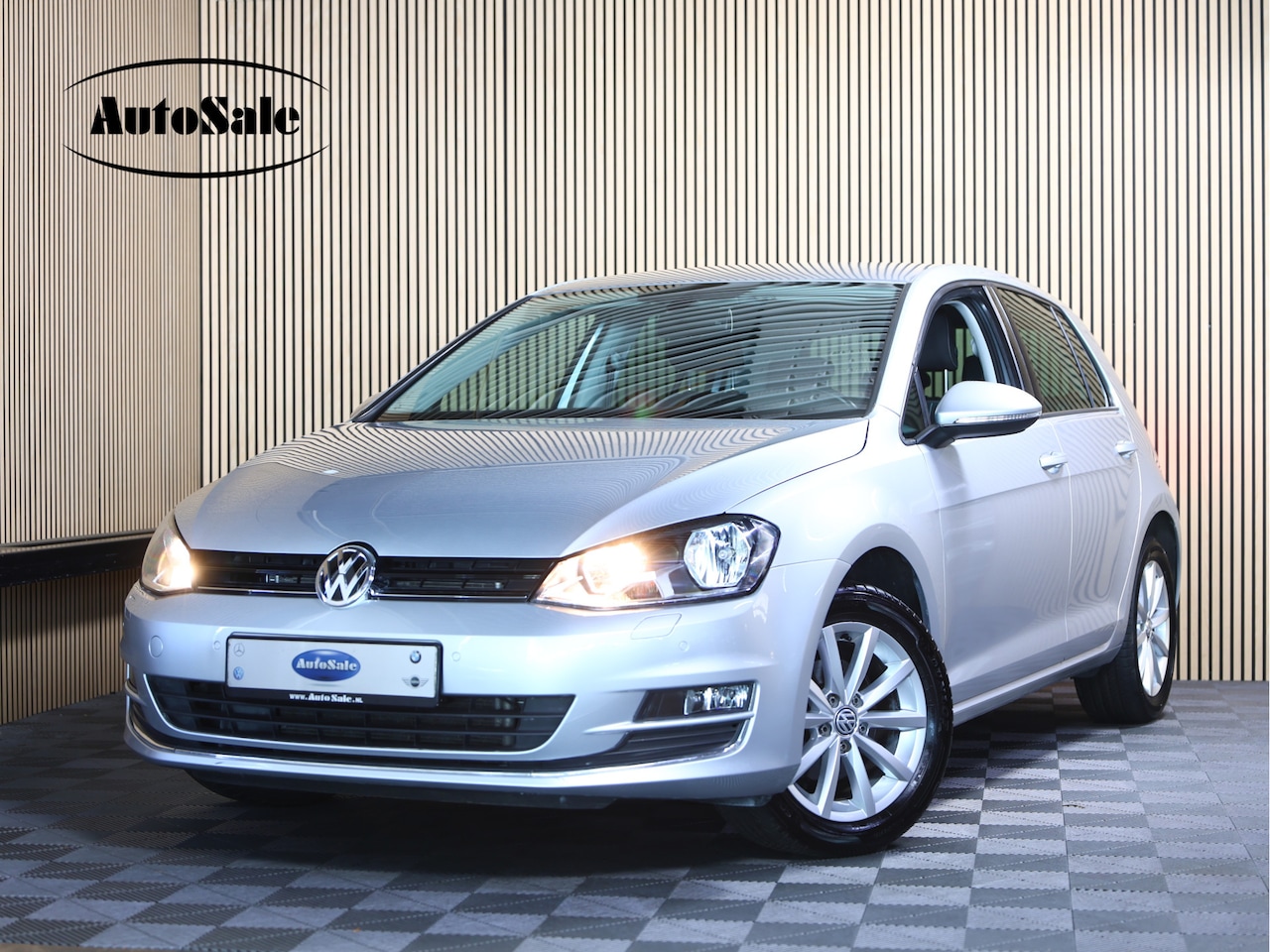 Volkswagen Golf - 1.4 TSI Highline LOUNGE DSG CLIMA CRUISE PDC STOELVERWARMING '14 - AutoWereld.nl