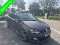 Volkswagen Polo - 1.6 TDI Highline ClimaAuto Panorama Parksensor