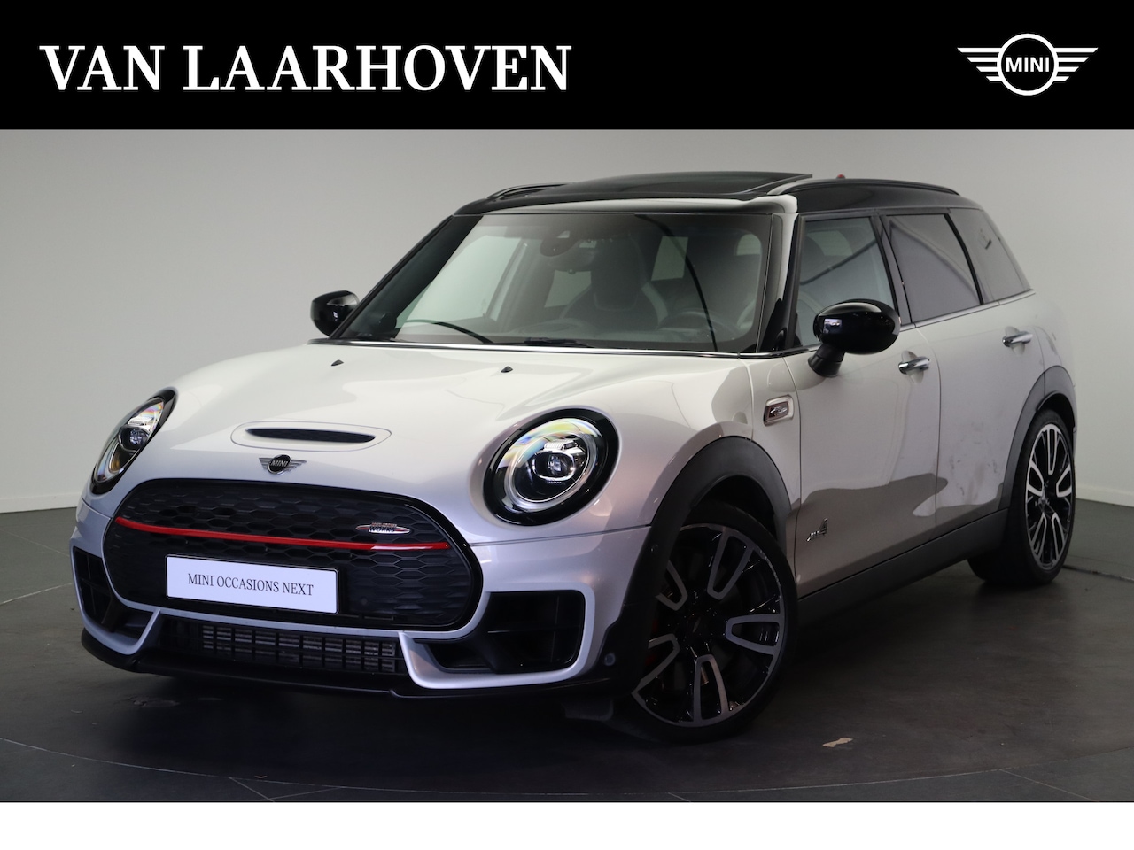 MINI Clubman - JCW ALL4 Automaat / Panoramadak / JCW Sportstoelen / Comfort Access / Achteruitrijcamera / - AutoWereld.nl