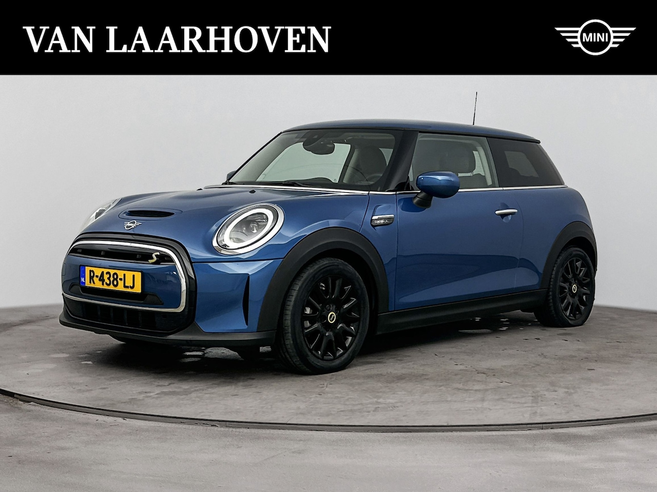 MINI Electric - Classic / Sportstoelen / Stoelverwarming / Getint glas / 16" LM Victory Spoke zwart - AutoWereld.nl