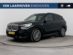 BMW X1 - sDrive20i M Sport Automaat / Trekhaak / Sportstoelen / Achteruitrijcamera / M Adaptief ond