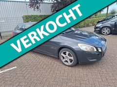 Volvo V60 - 2.0T Momentum navi LM automaat org NL