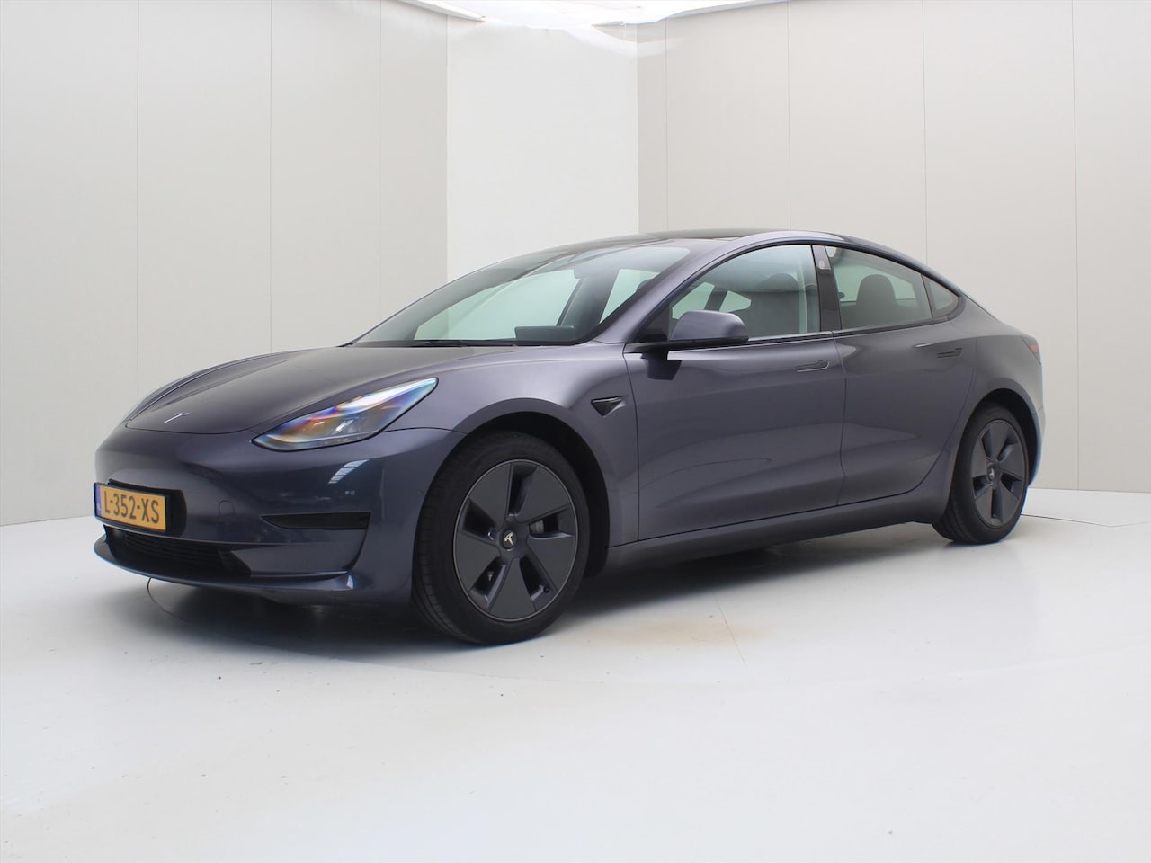 Tesla Model 3 - Standard RWD Plus FACELIFT 90,6% SoH [ LFP-ACCU+WARMTEPOMP+AUTOPILOT+60 kWh+PREMIUM AUDIO - AutoWereld.nl