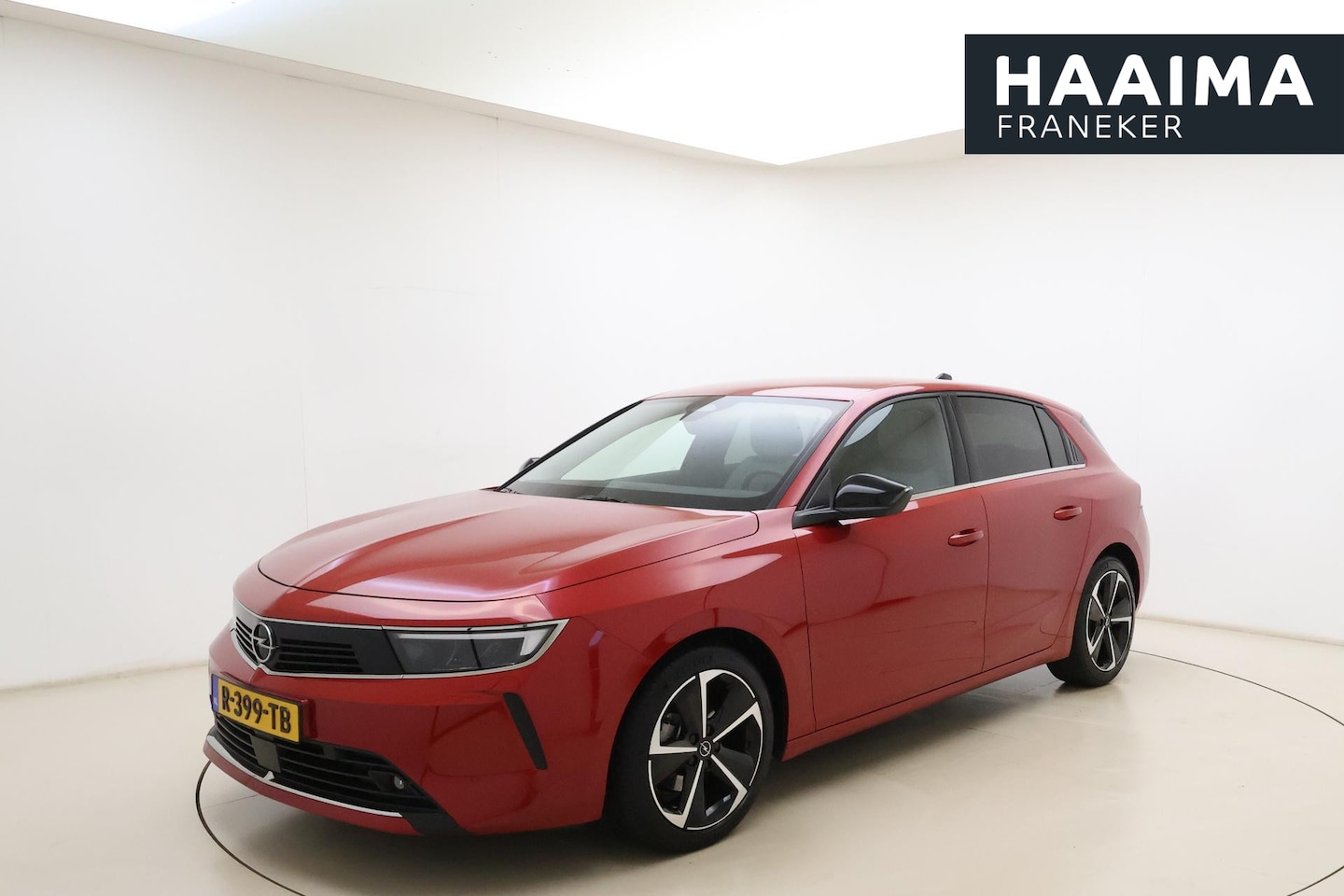 Opel Astra - 1.2 Business Elegance 130pk | Navigatie | Climate Control | Stoel-Stuur-Voorruitverwarming - AutoWereld.nl