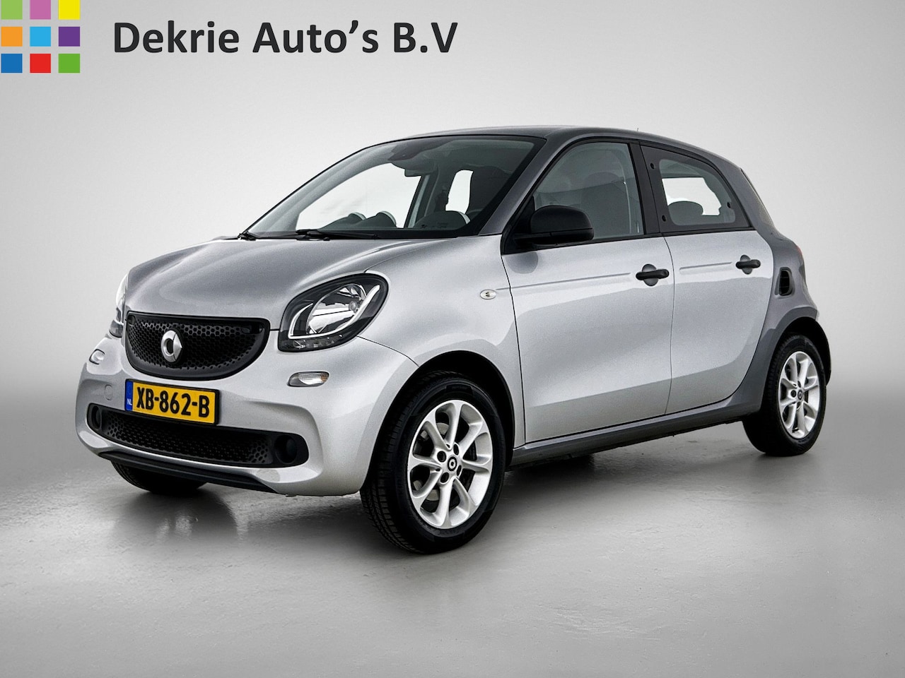 Smart Forfour - 1.0 Business Solution 5drs. / Airco-ecc. / Cruise control / Radio multimedia / Apk 12-2026 - AutoWereld.nl
