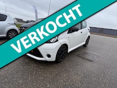Toyota Aygo - 1.0 VVT-i Now Airco NAP APK 11-26 Elek.pakket
