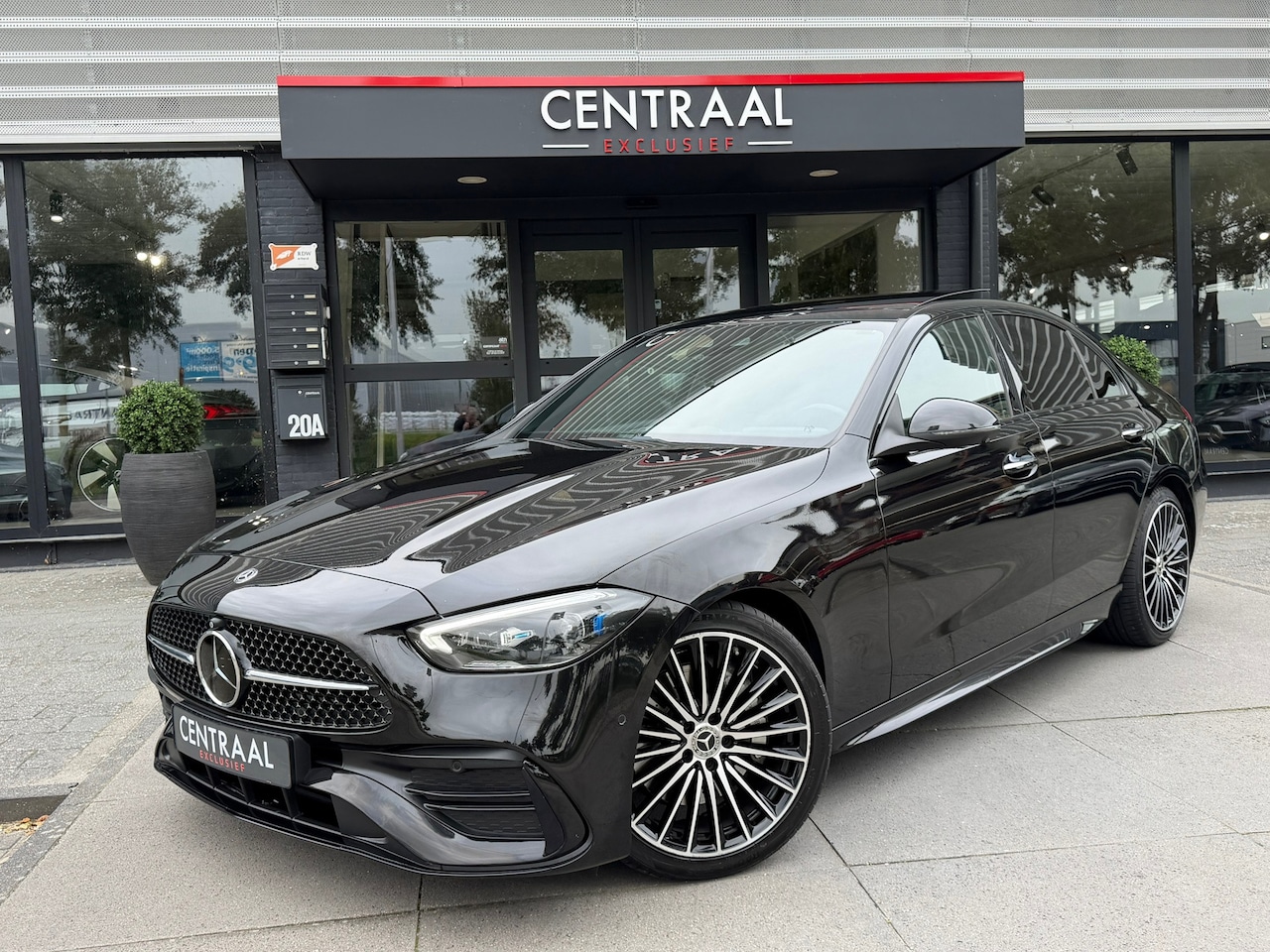 Mercedes-Benz C-klasse - 200 4MATIC AMG Burmester|Pano|Keyless|Carplay|Hud|ACC - AutoWereld.nl