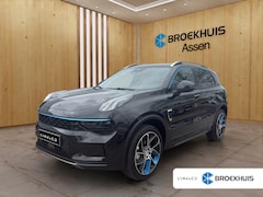 Lynk & Co 01 - 1.5 | Zwarte Hemel | BLIS | 360 Camera | Panoramadak | Keyless Start / Entry | Voorstoelen