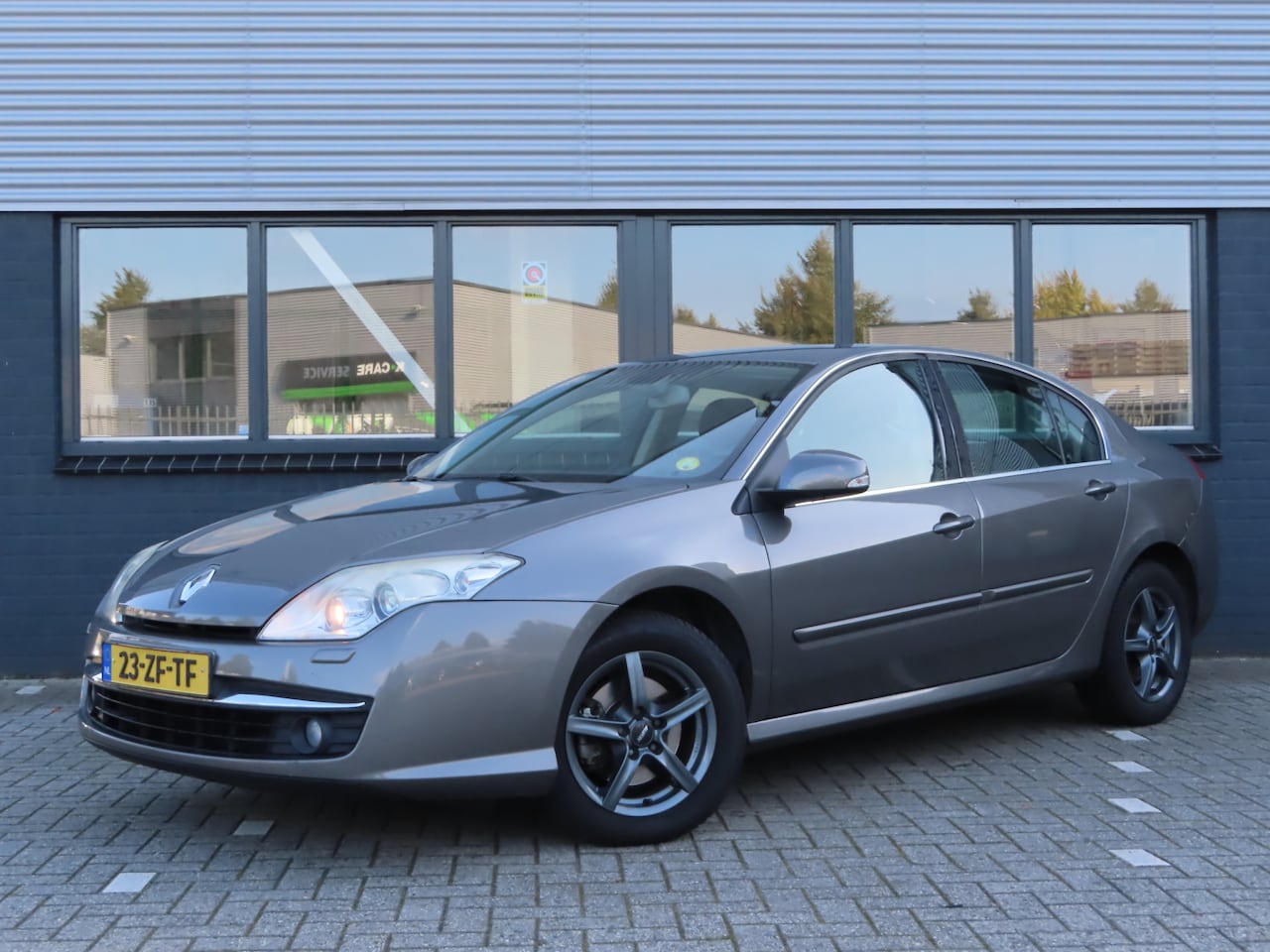 Renault Laguna - 2.0-16V Dynamique 2.0 16V Dynamique - AutoWereld.nl