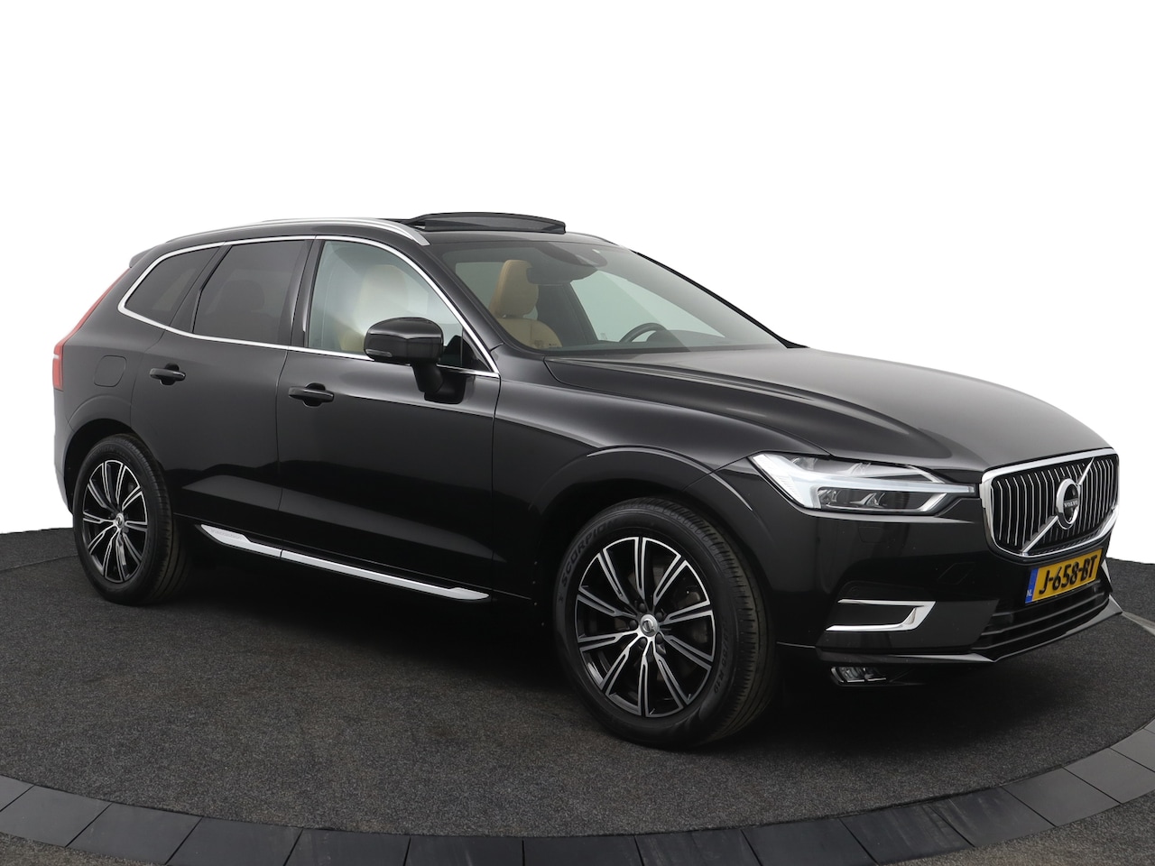 Volvo XC60 - 2.0 T5 AWD Inscription Trekhaak 2500 KG - AutoWereld.nl