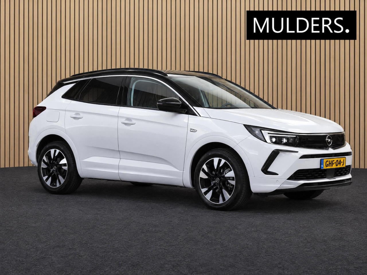 Opel Grandland - 1.2 Turbo Level 3 AUTOMAAT / CAMERA / Stoel stuur verwarming - AutoWereld.nl