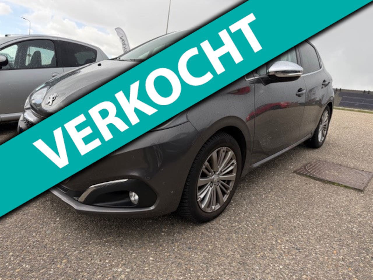 Peugeot 208 - 1.2 PureTech Allure Dealeronderhouden Navi AC PDC Camera - AutoWereld.nl