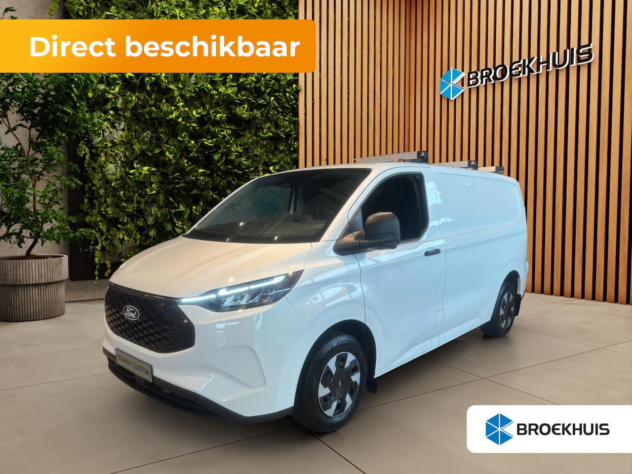 Ford Transit Custom - E-Transit 320 L1H1 Trend 71 kWh DIRECT LEVERBAAR | 360 cam. | Imperiaal | Trekhaak | Stoel - AutoWereld.nl