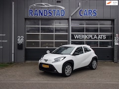 Toyota Aygo X - 1.0 VVT-i S-CVT Play Automaat Airco Elek Pakket 5Deurs 2025bj GARANTIE