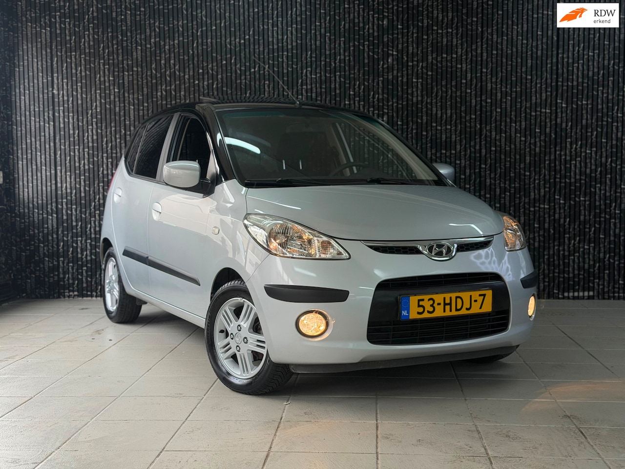 Hyundai i10 - 1.25i i-Catcher Automaat | Pano | Airco - AutoWereld.nl