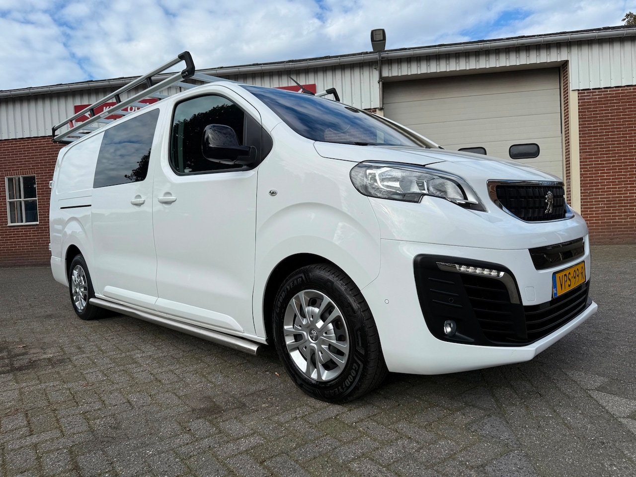 Peugeot e-Expert - Long Premium DC 75 kWh dubbel cabine - AutoWereld.nl