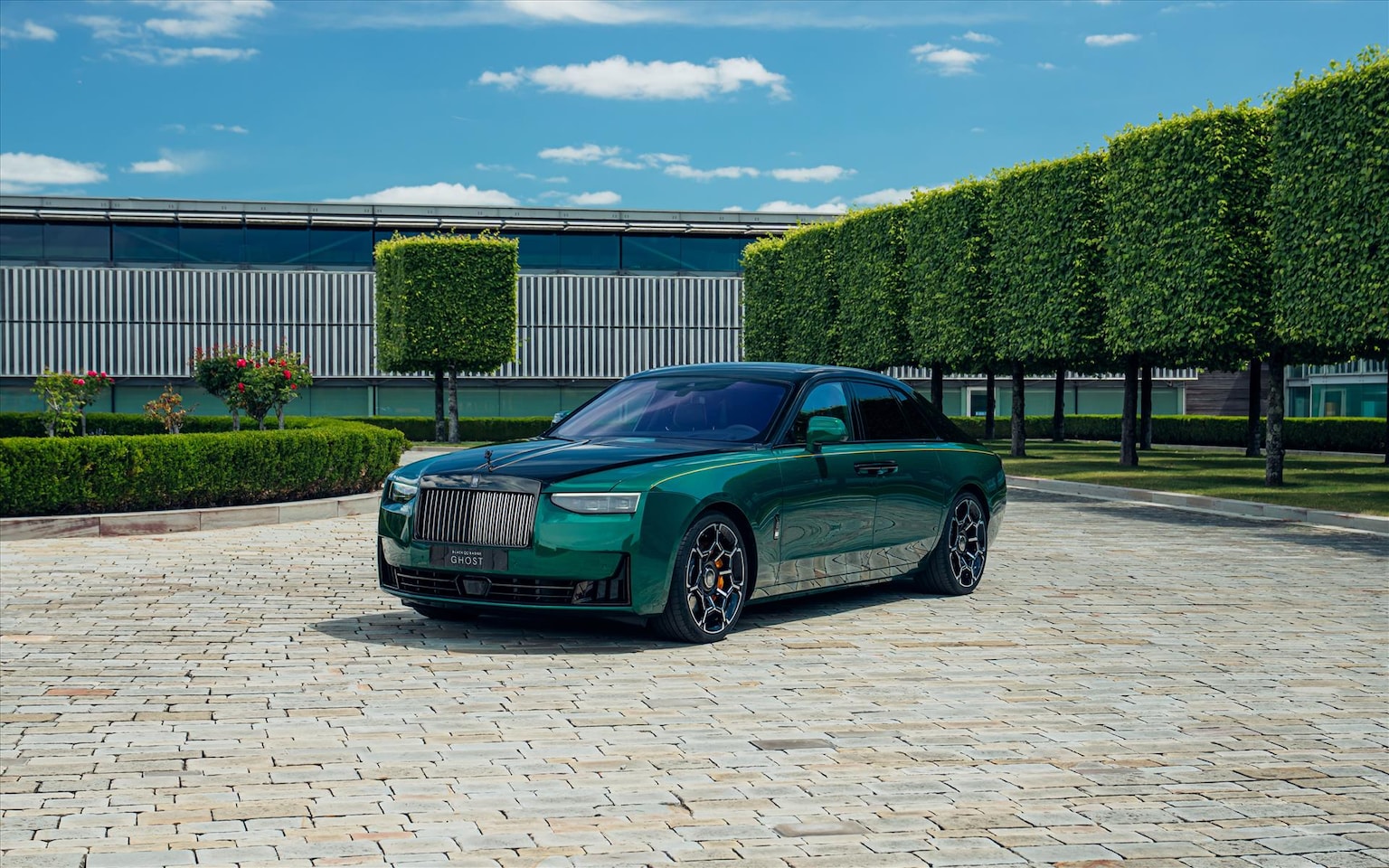 Rolls-Royce Ghost - Black Badge Bespoke 1 of 1 FoS - AutoWereld.nl