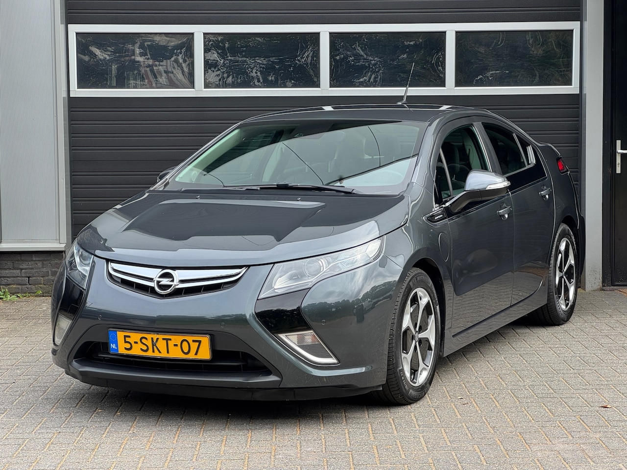 Opel Ampera - 1.4 New Apk Navi full map Cruise Pdc Comforseats - AutoWereld.nl