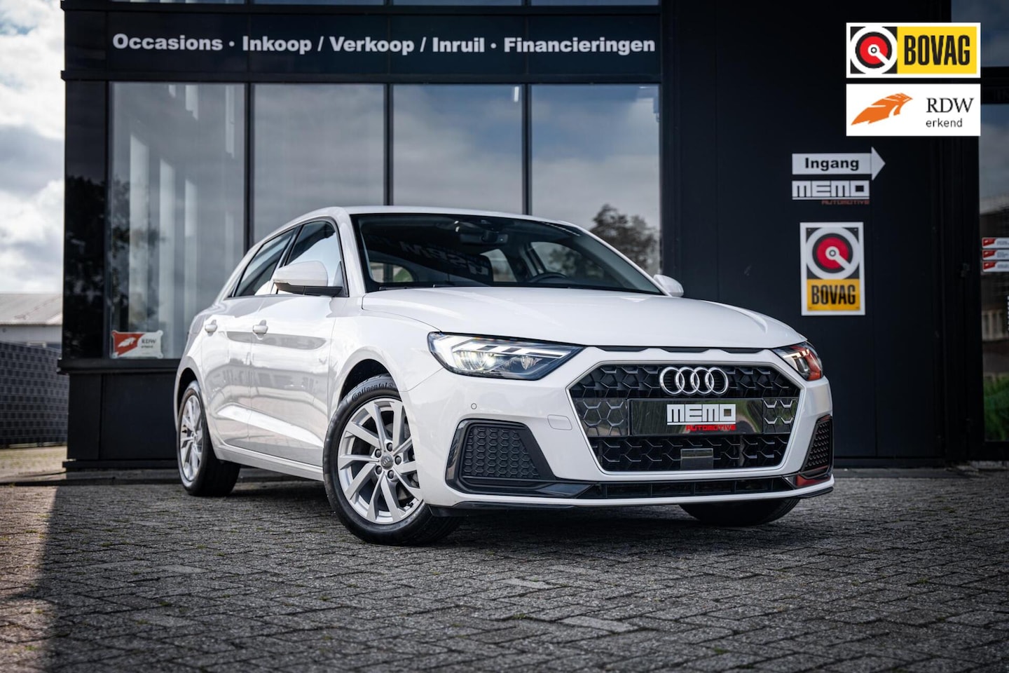 Audi A1 Sportback - 30 TFSI Pro Line*LEDER*NAVI*AUTOMAAT*LED* - AutoWereld.nl