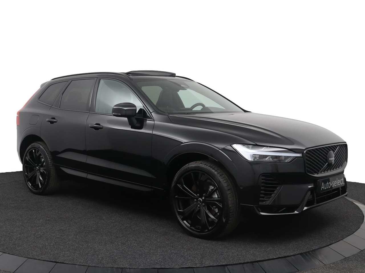 Volvo XC60 - 2.0 T6 Plug-in hybrid AWD Plus Black Edition Black Edition| FACE LIFT|HUD|H&K|360|LUCHTVER - AutoWereld.nl