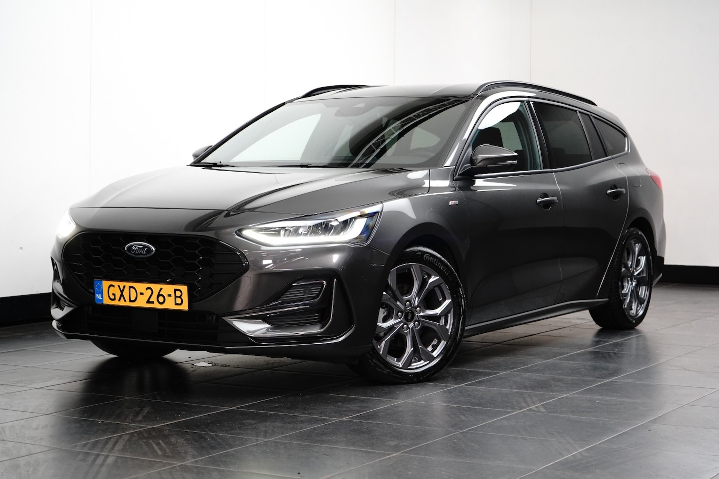 Ford Focus Wagon - 1.0 EcoBoost Hybrid ST Line | Airco (automatisch) | Apple Carplay/Android Auto|telefoonint - AutoWereld.nl