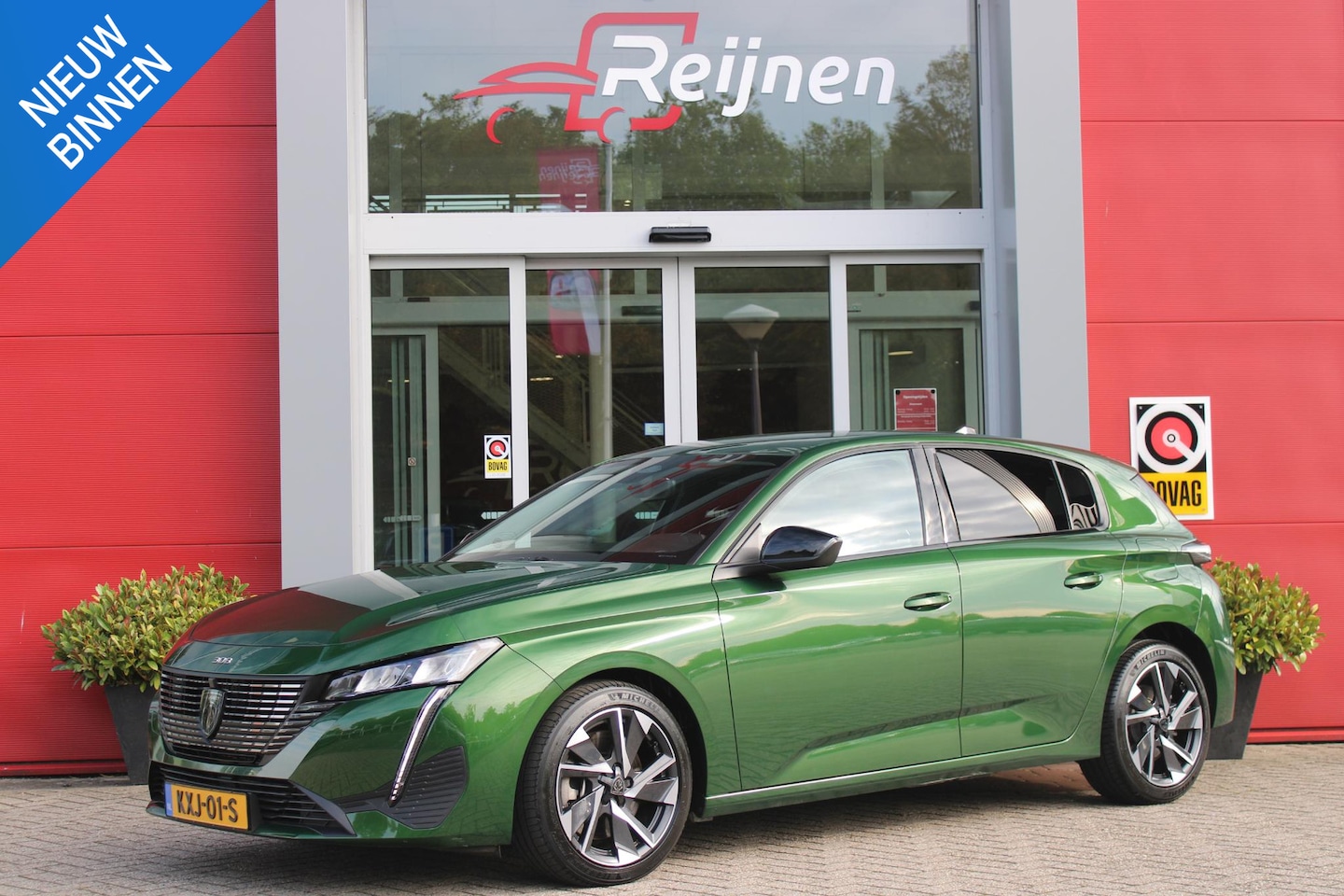Peugeot 308 - 1.6 Plug-in Hybrid 180PK ALLURE | ACHTERUITRIJ CAMERA | NAVIGATIE | DRAADLOZE APPLE CARPLA - AutoWereld.nl
