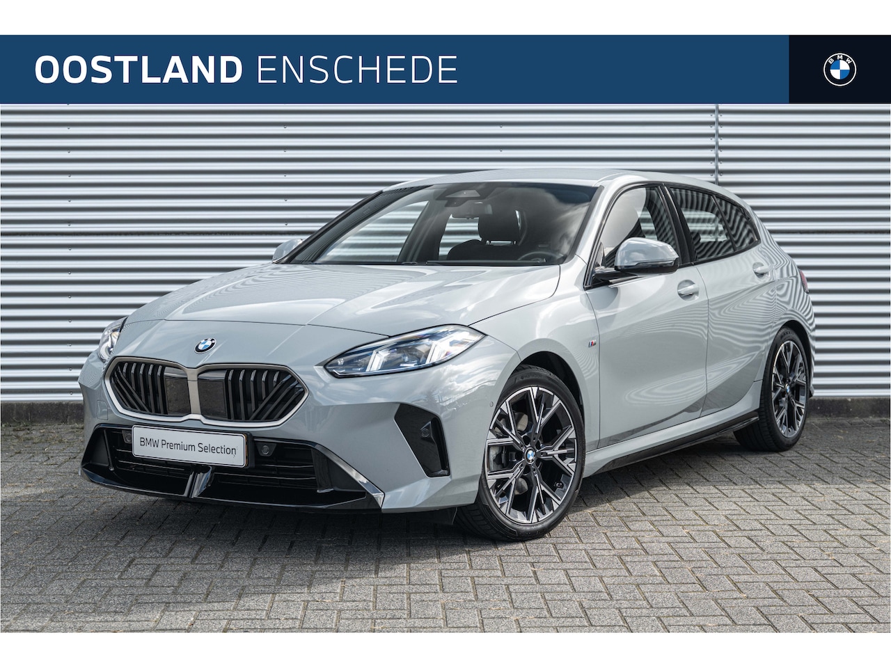 BMW 1-serie - 120 M Sport Automaat / Sportstoelen / Comfort Access / Adaptieve LED / Harman Kardon / Ach - AutoWereld.nl