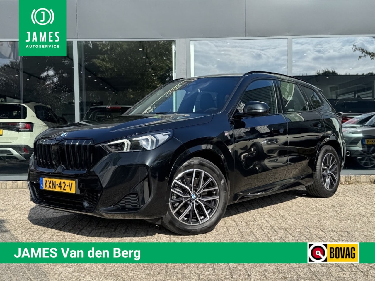 BMW X1 - sDrive20i | PANORAMADAK | MASSAGESTOELEN | - AutoWereld.nl