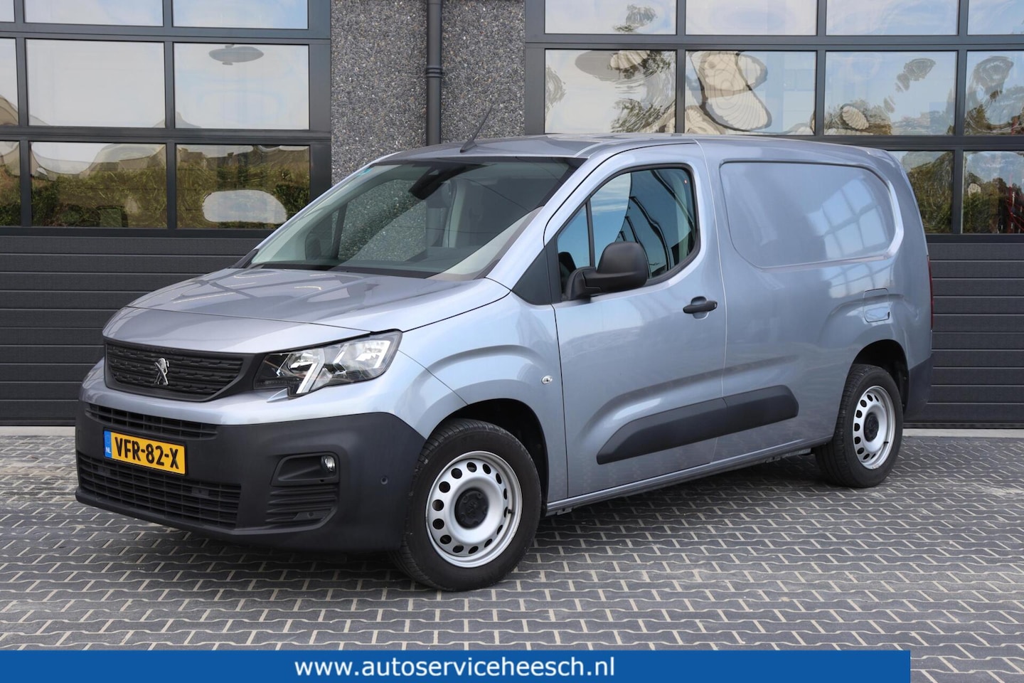 Peugeot Partner - bestel 1.5 BlueHDI Long L2H1 l AUTOMAAT l CAMERA l CARPLAY l AUDIO INSTALLATIE - AutoWereld.nl