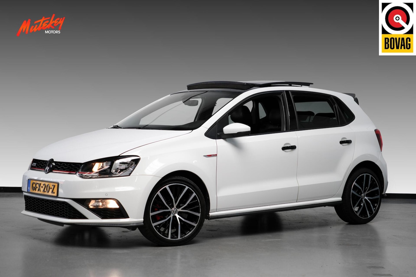 Volkswagen Polo - GTI | Pano | Carplay |Alcantara | VOL - AutoWereld.nl