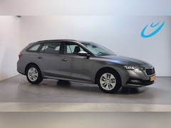 Skoda Octavia Combi - 1.5 e-TSI 150pk DSG Business Edition Parkeersensoren Navigatie App-Connect DAB+