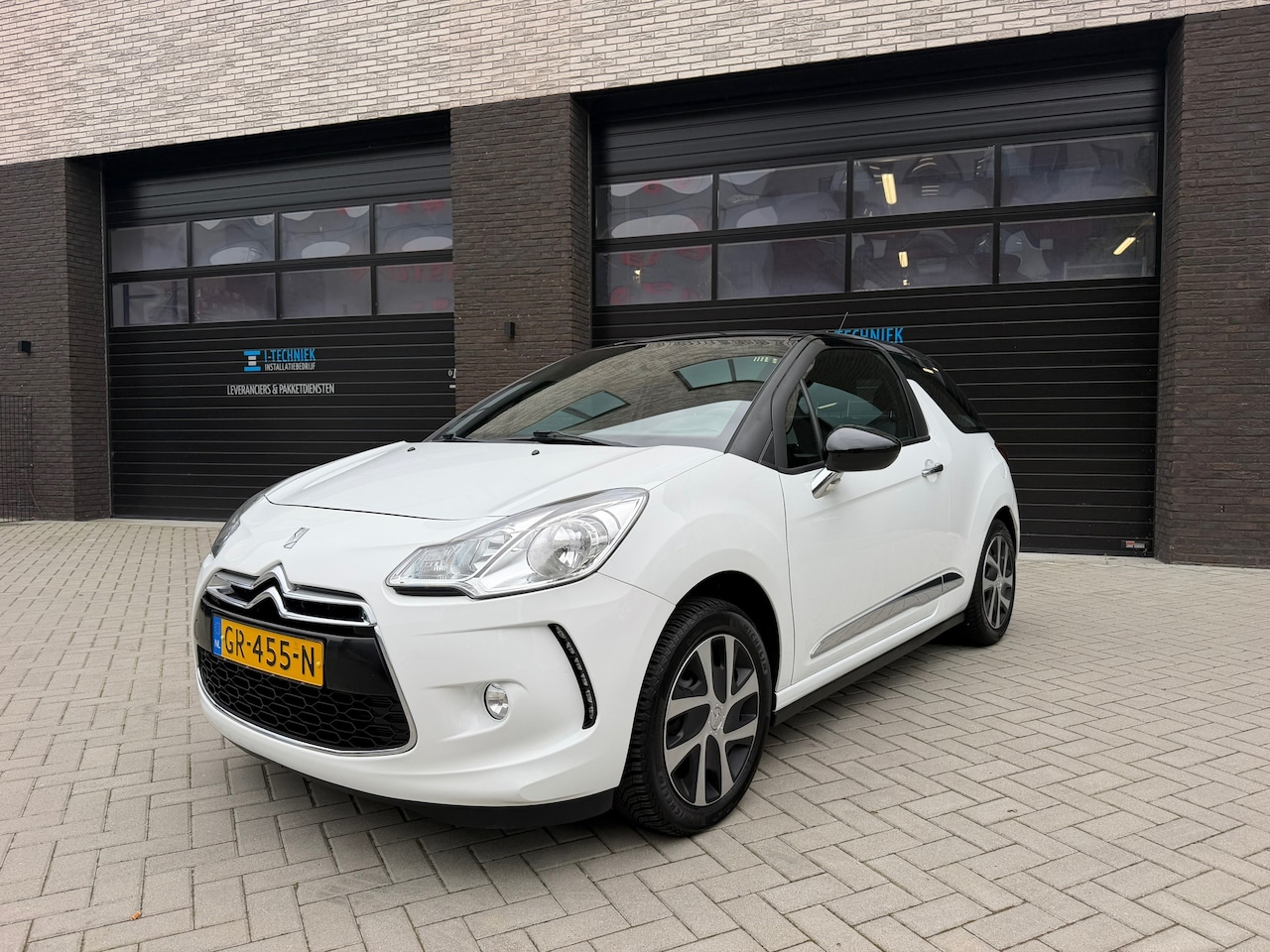 DS 3 - 1.2 PureTech Chic 1.2 PureTech Chic - AutoWereld.nl