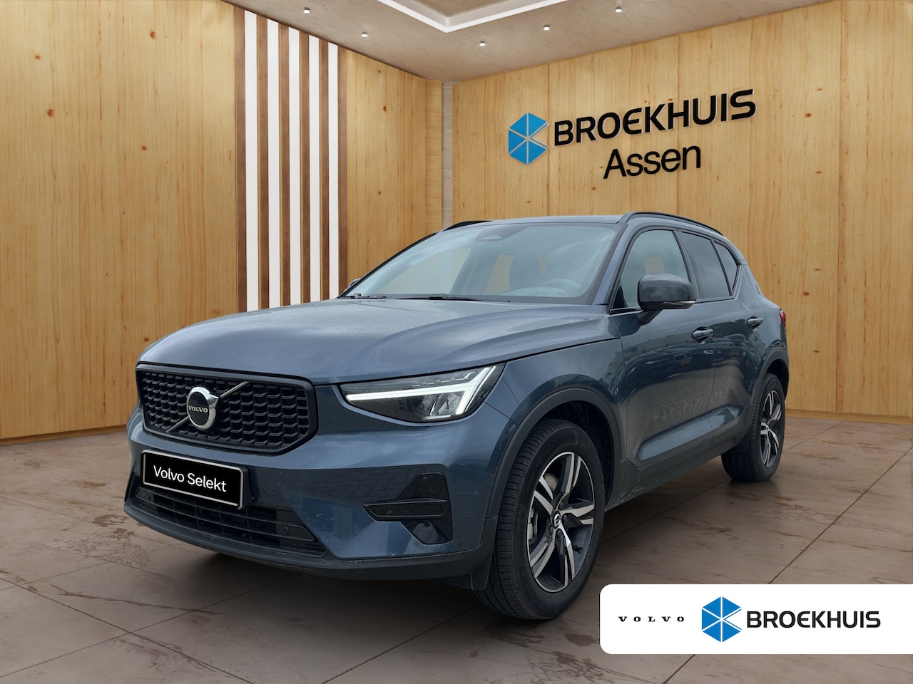 Volvo XC40 - 2.0 B4 Plus Dark | Trekhaak | BLIS | Harman Kardon | Camera | Stoel + Stuur Verwarming | K - AutoWereld.nl