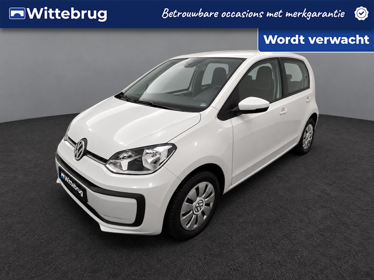 Volkswagen Up! - 1.0 BMT move up! Executive Comfort / Airconditioning / Parkeersensoren / Camera / Bluetoot - AutoWereld.nl