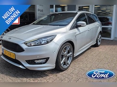 Ford Focus Wagon - 1.5 EcoBoost 150pk ST-Line Navi Camera Voorruitverwarming Parking pack 18" LM Dealeronderh