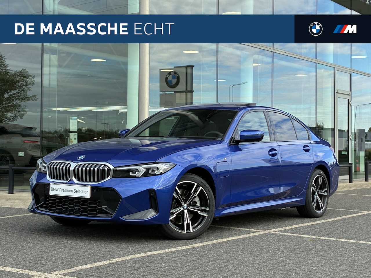 BMW 3-serie - 330e M Sport Automaat / Trekhaak / Schuif-kanteldak / Sportstoelen / Comfort Access / Acht - AutoWereld.nl
