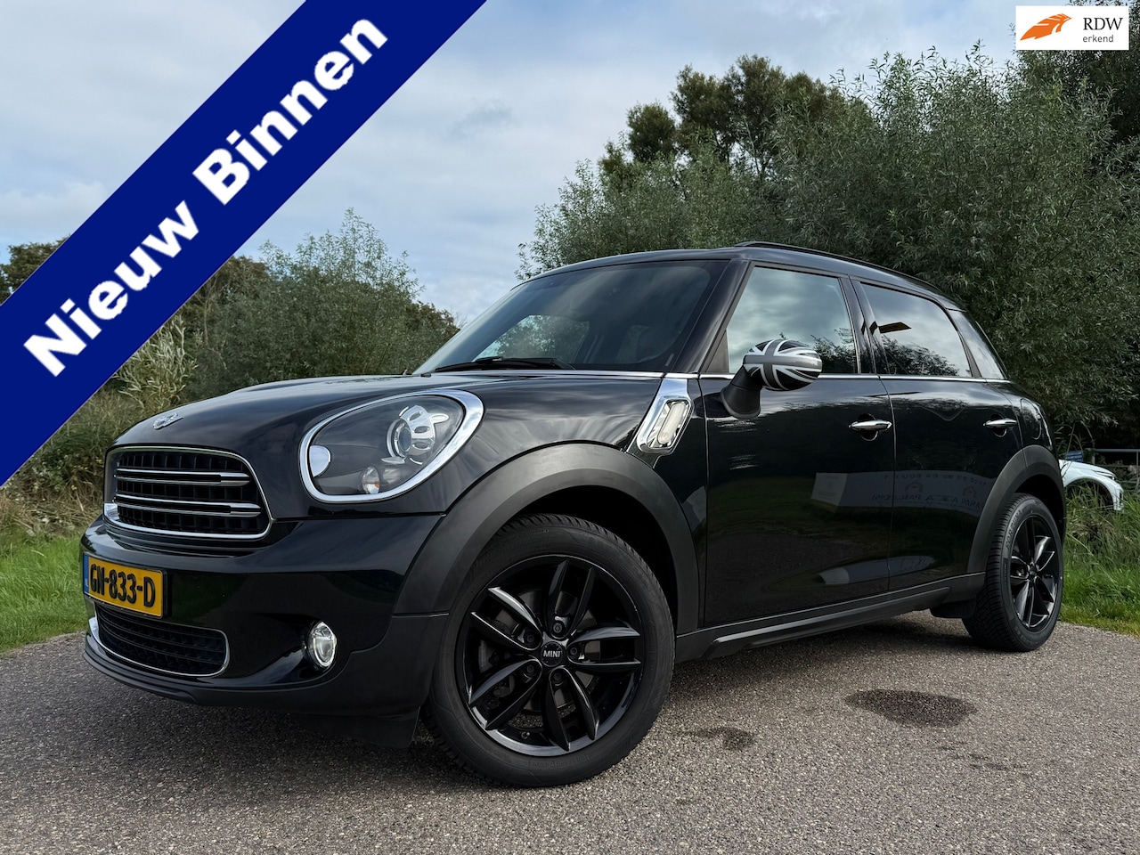 MINI Countryman - 1.6 Cooper Knockout Edition / Navi / Leder / Clima / Stoelverwarming / 17" Velgen / 6 Vers - AutoWereld.nl