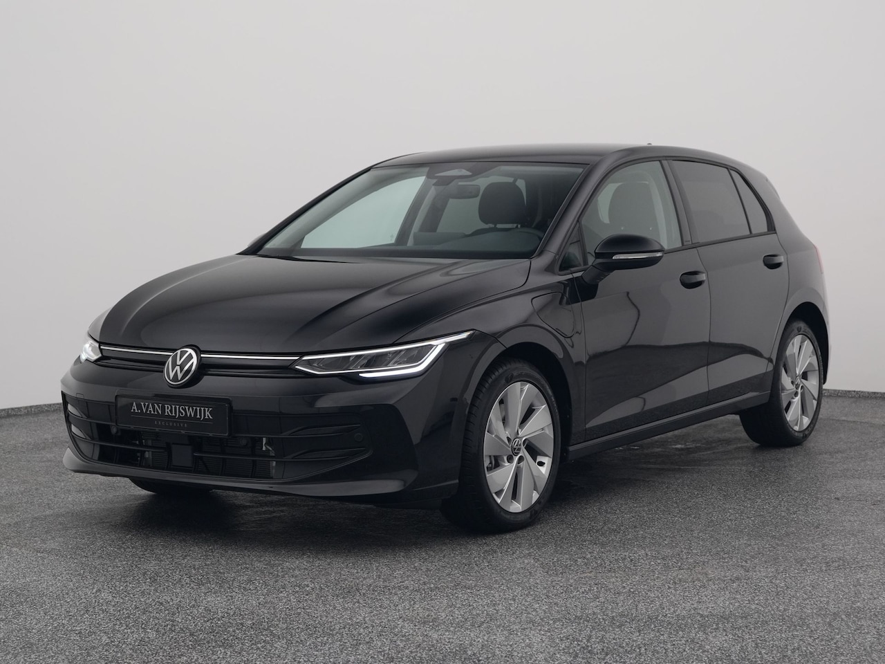Volkswagen Golf - 1.5 eHybrid Life Edition | CAMERA | ADAPTIVE | STOEL- EN STUURVERW. - AutoWereld.nl