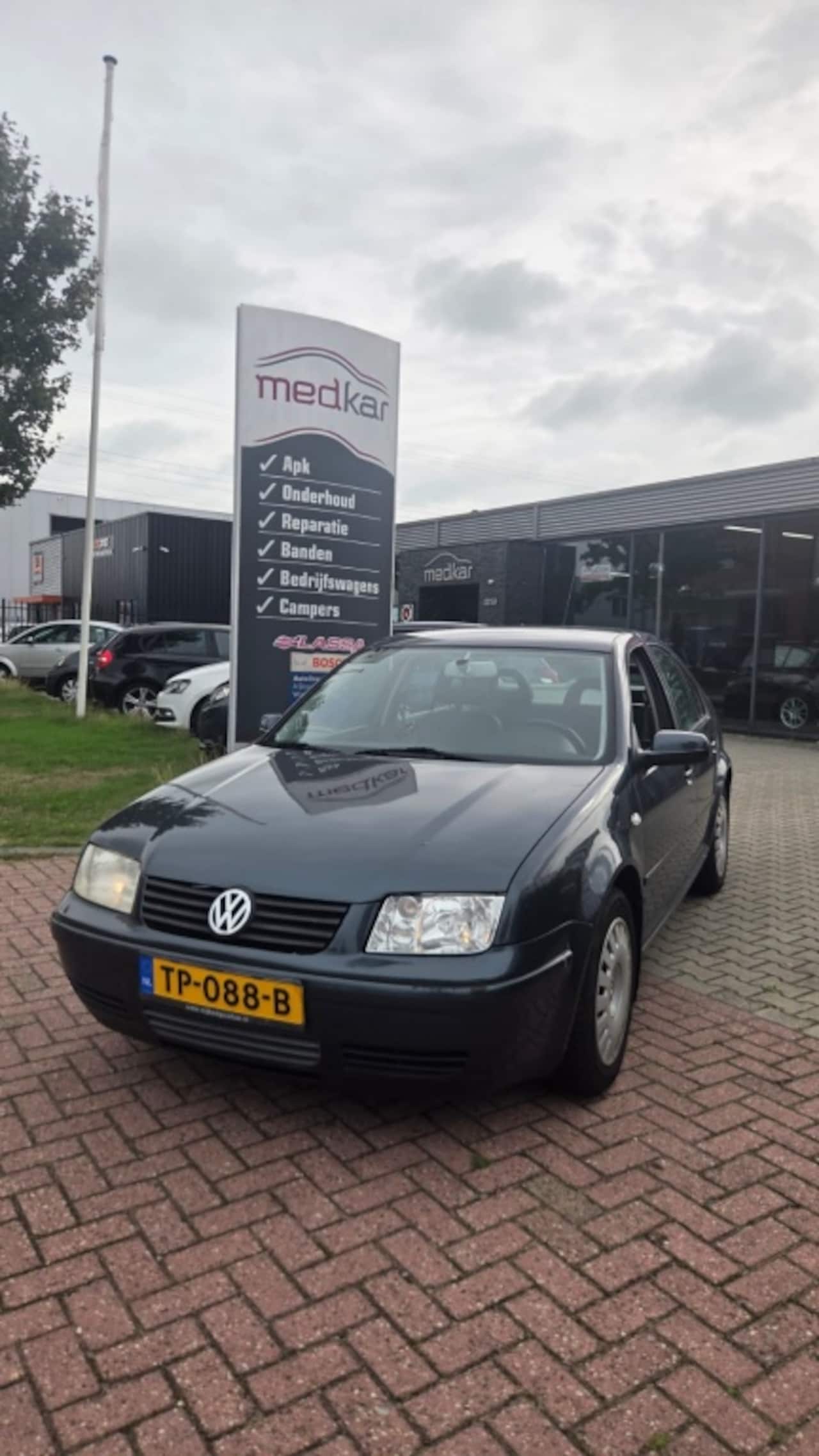 Volkswagen Bora - 1.6-16V Sportline 1.6-16V Sportline - AutoWereld.nl