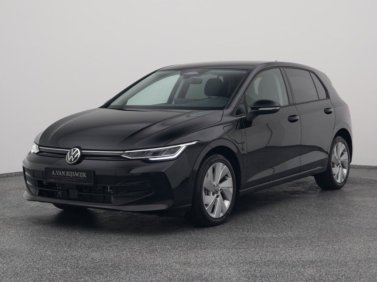 Volkswagen Golf - 1.5 eHybrid Life Edition | CAMERA | ADAPTIVE | STOEL- EN STUURVERW. - AutoWereld.nl