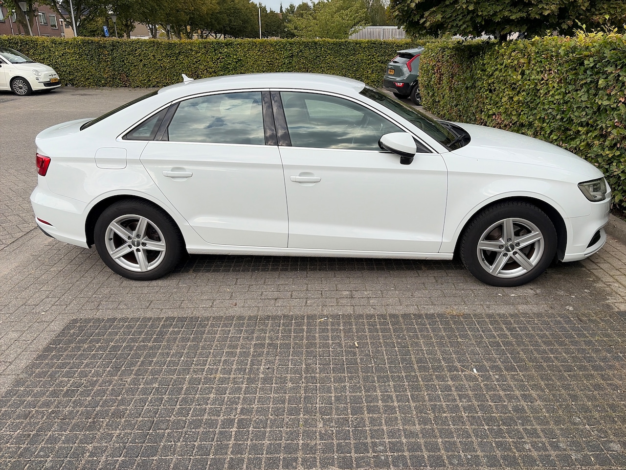 Audi A3 Limousine - 1.5 TFSI CoD Sport S Line Edition - AutoWereld.nl