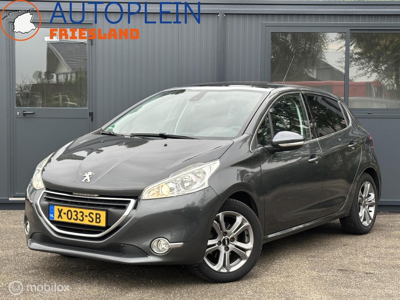 Peugeot 208 - 1.2 PureTech Allure|APK 8/27|Clima|Cruise|Pano - AutoWereld.nl