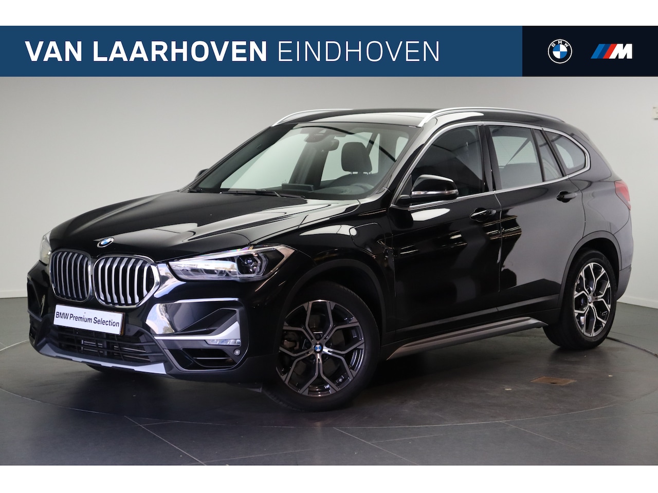 BMW X1 - xDrive25e High Executive xLine Automaat / Trekhaak / Sportstoelen / Adaptieve LED / Head-U - AutoWereld.nl
