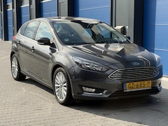 Ford Focus - 1.5 Titanium Edition LOOPT NIET GOED
