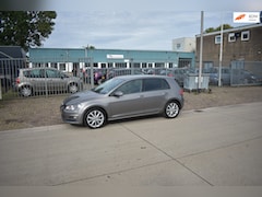 Volkswagen Golf - 1.2 TSI Trendline